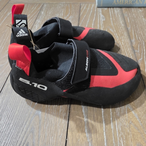 Adidas Five Ten Aleon Climbing Shoes Men's Size 10, NWT - Picture 1 of 12
